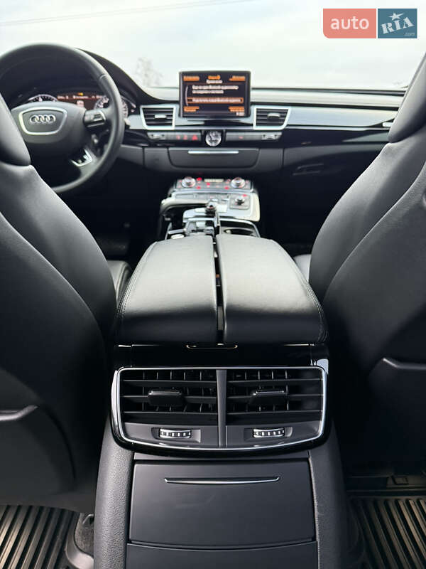 Седан Audi A8 2014 в Киеве