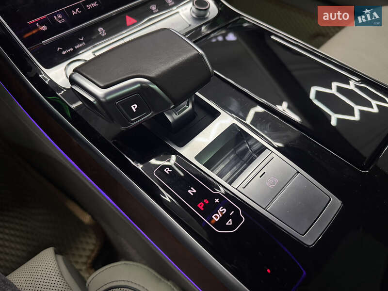 Седан Audi A8 2020 в Киеве фото 26 Седан Audi A8 2020 в Киеве