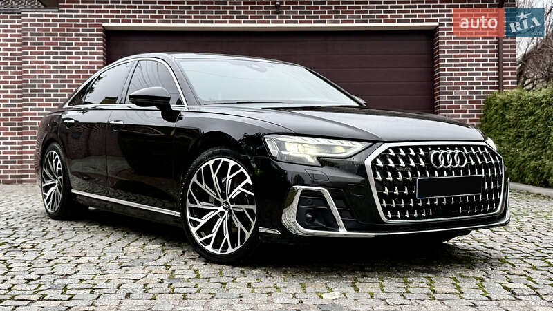 Седан Audi A8 2022 в Киеве
