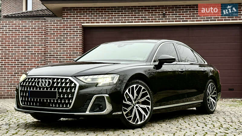 Седан Audi A8 2022 в Киеве