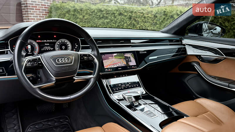 Седан Audi A8 2022 в Киеве