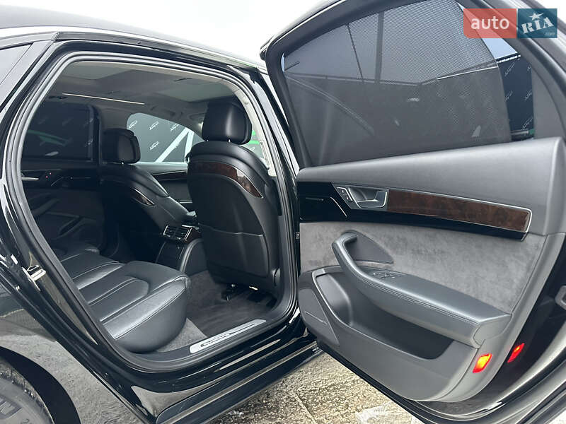 Седан Audi A8 2017 в Киеве фото 35 Седан Audi A8 2017 в Киеве