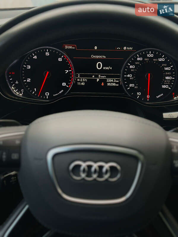 Седан Audi A8 2017 в Киеве