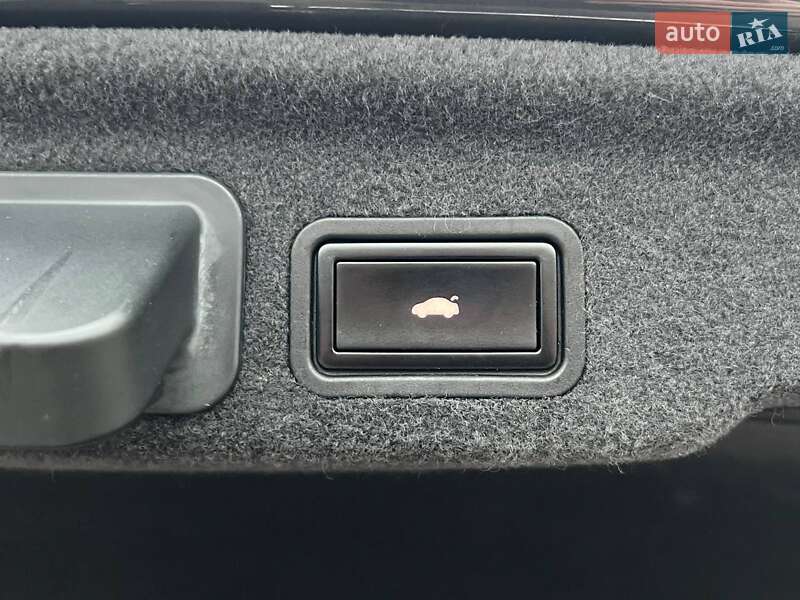 Седан Audi A8 2012 в Киеве фото 39 Седан Audi A8 2012 в Киеве