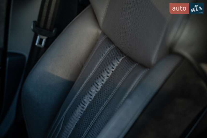 Седан Audi A8 2021 в Черновцах