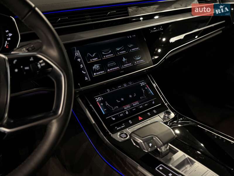 Седан Audi A8 2021 в Одессе