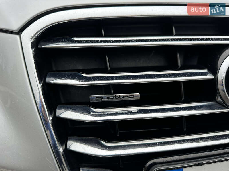 Седан Audi A8 2012 в Киеве