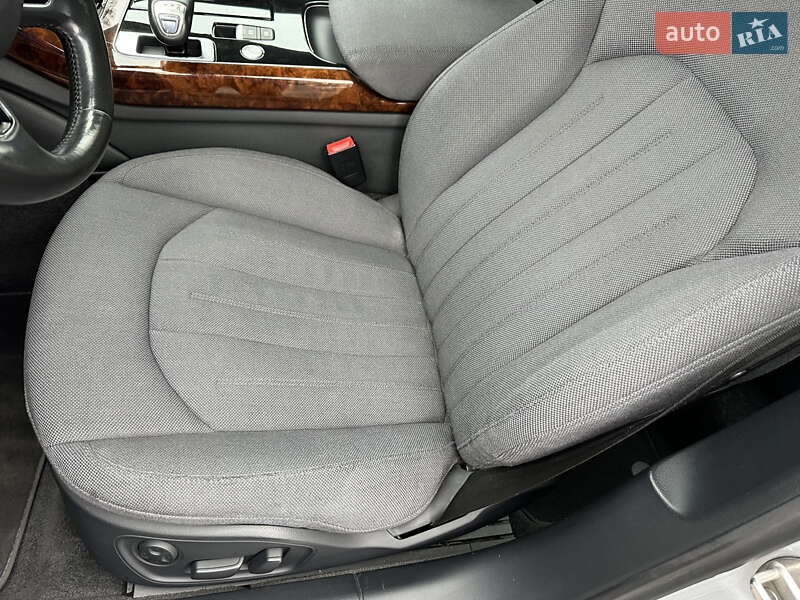 Седан Audi A8 2012 в Киеве