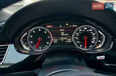 Седан Audi A8 2013 в Киеве