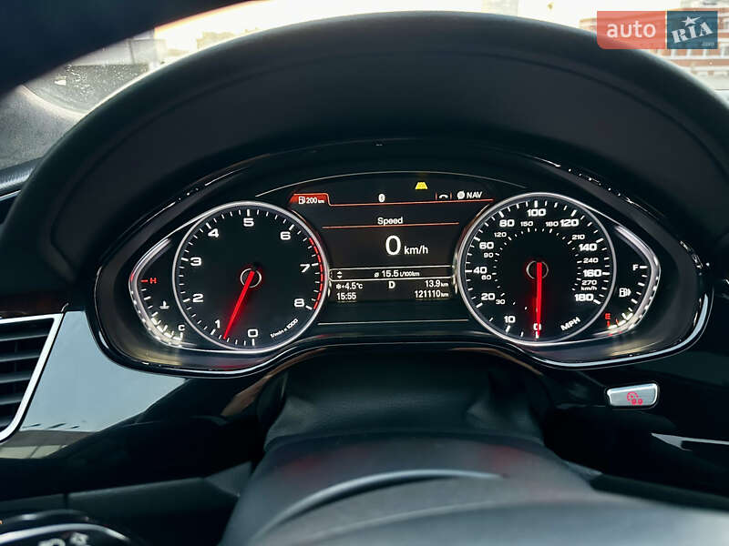 Седан Audi A8 2013 в Киеве