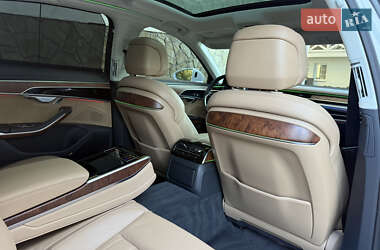 Седан Audi A8 2018 в Рівному