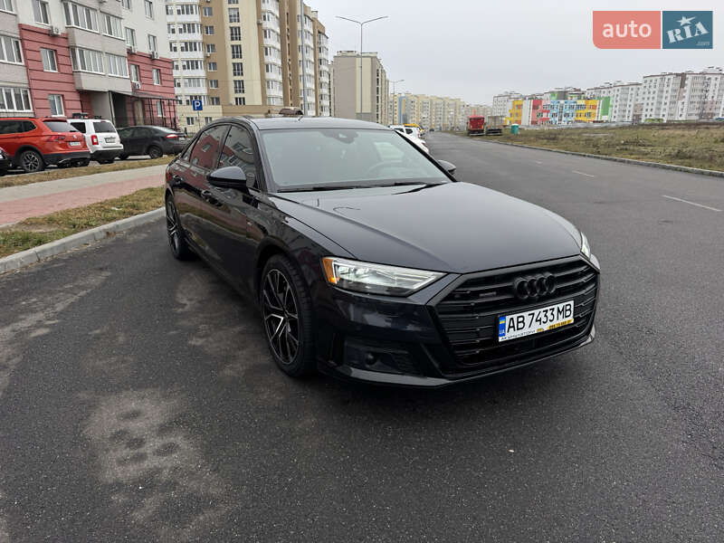 Седан Audi A8 2021 в Виннице