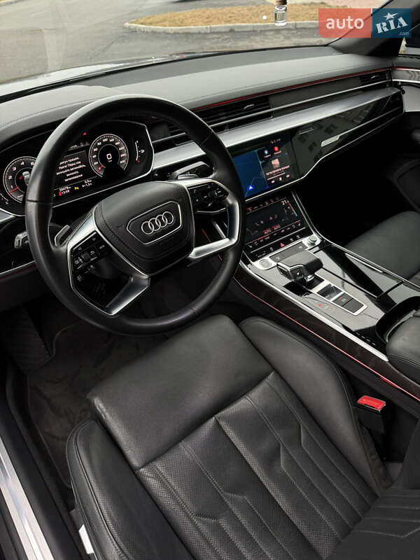 Седан Audi A8 2021 в Виннице