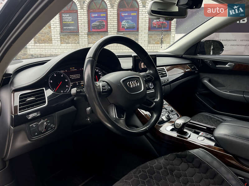 Седан Audi A8 2017 в Білій Церкві