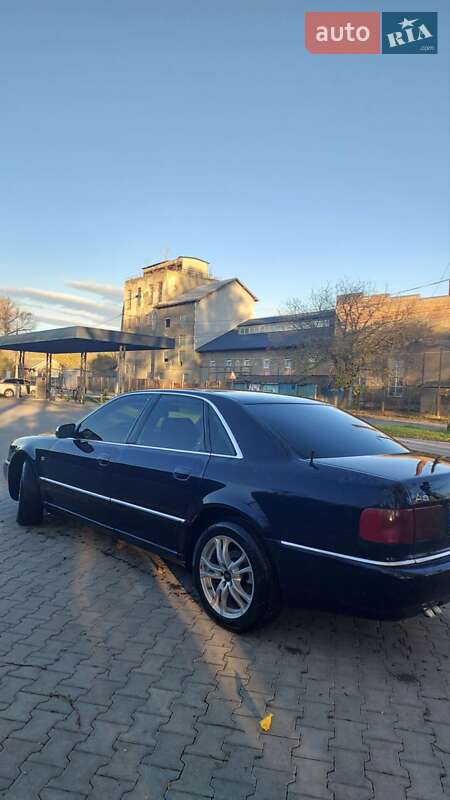 Седан Audi A8 2000 в Черновцах