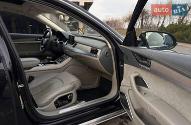 Седан Audi A8 2013 в Киеве