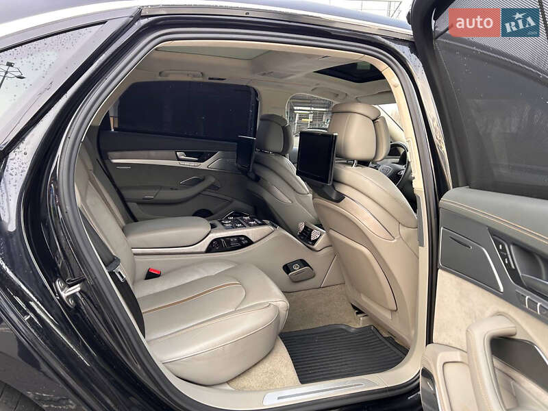 Седан Audi A8 2013 в Киеве