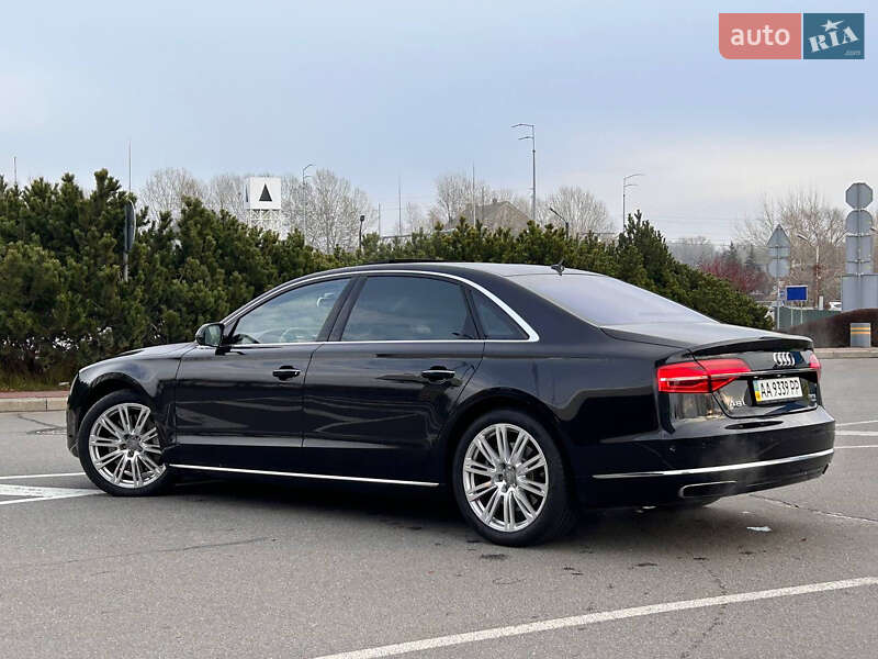 Седан Audi A8 2013 в Киеве