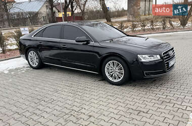 Седан Audi A8 2014 в Львове
