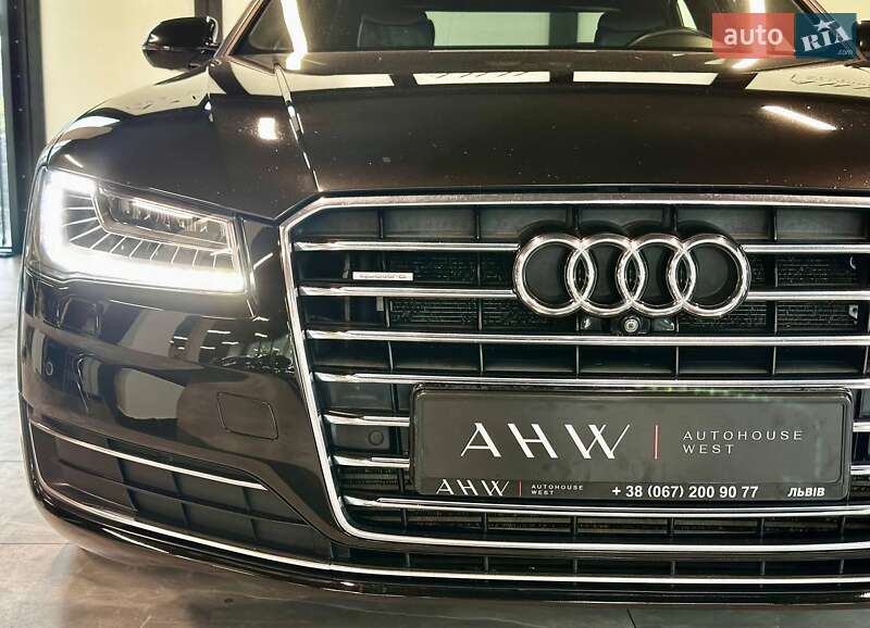 Седан Audi A8 2013 в Львове