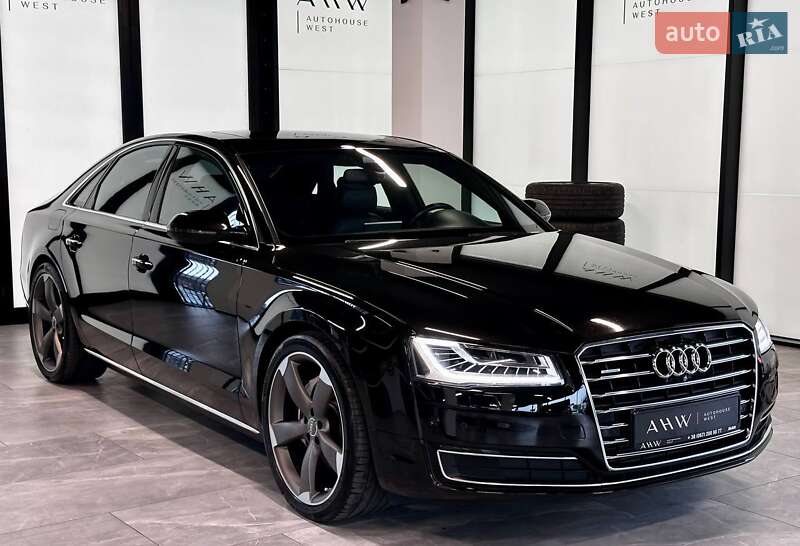 Седан Audi A8 2013 в Львове