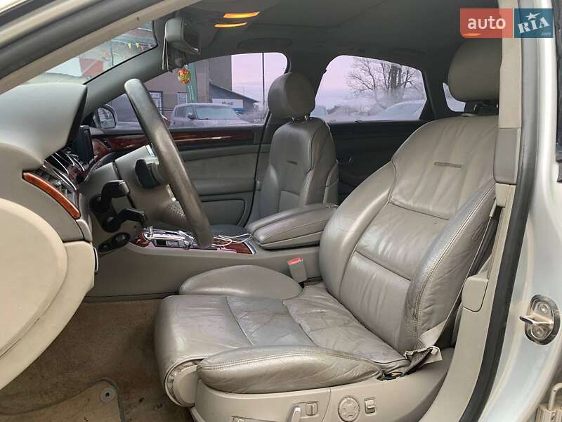 Седан Audi A8 2003 в Коломые