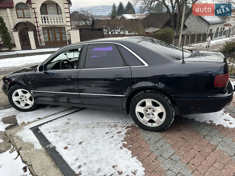 Седан Audi A8 1997 в Тячеве