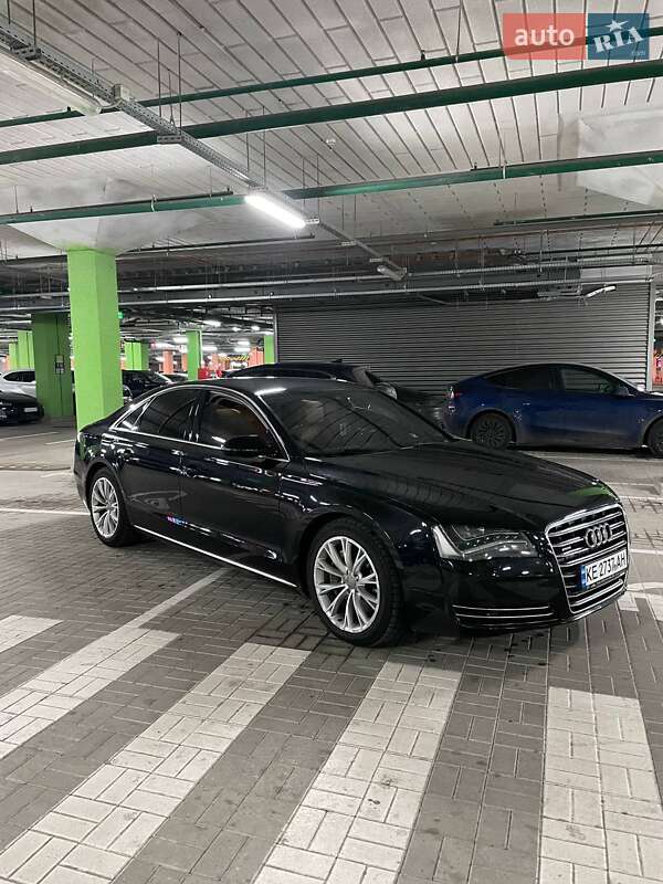 Седан Audi A8 2011 в Киеве