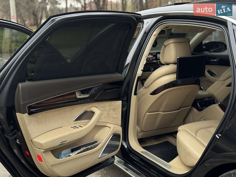 Седан Audi A8 2011 в Буковеле фото 43 Седан Audi A8 2011 в Буковеле