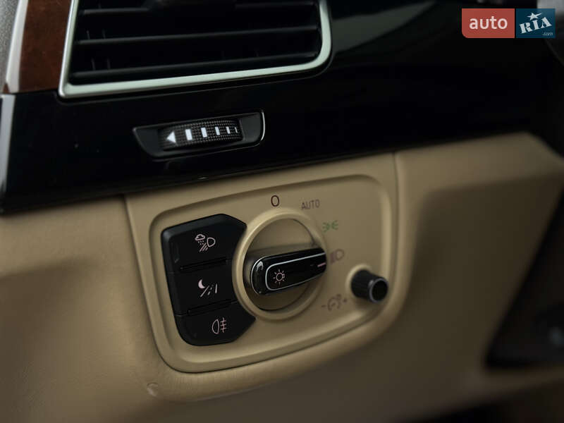 Седан Audi A8 2011 в Буковеле фото 48 Седан Audi A8 2011 в Буковеле