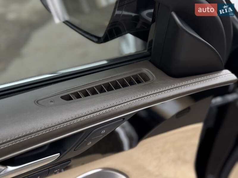 Седан Audi A8 2011 в Буковеле фото 49 Седан Audi A8 2011 в Буковеле