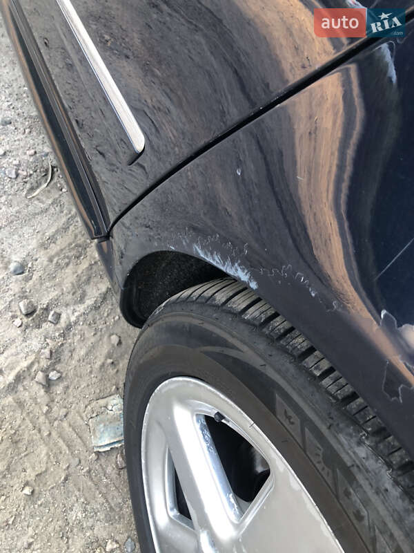 Седан Audi A8 2004 в Буче