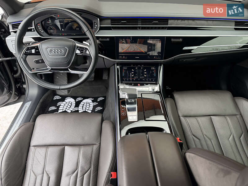 Седан Audi A8 2021 в Івано-Франківську