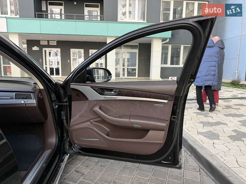 Седан Audi A8 2012 в Одессе