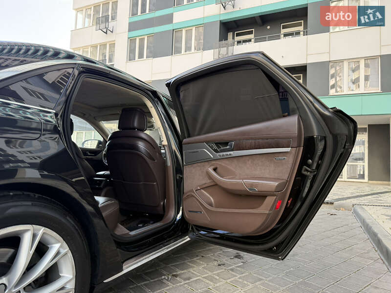 Седан Audi A8 2012 в Одессе