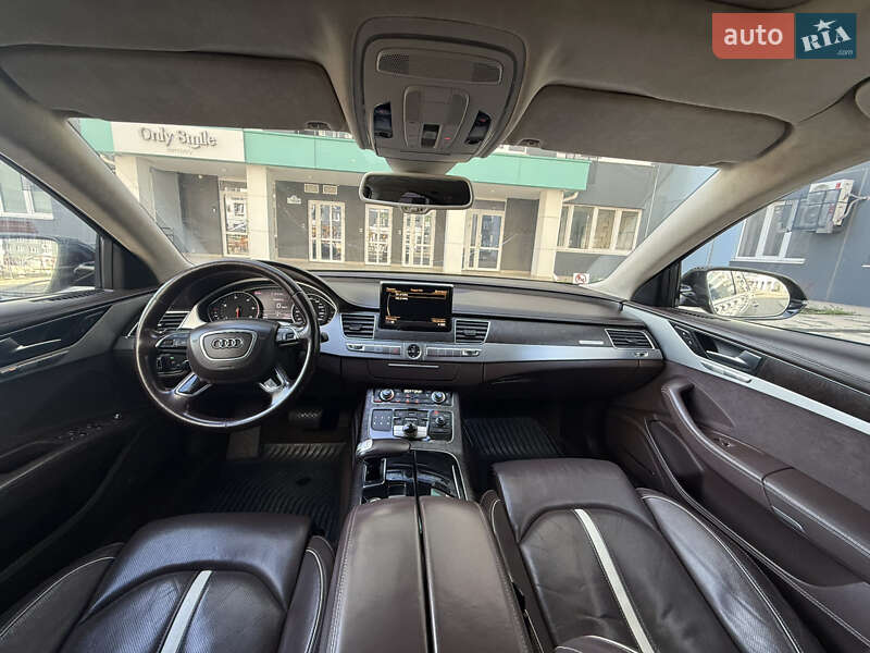 Седан Audi A8 2012 в Одессе