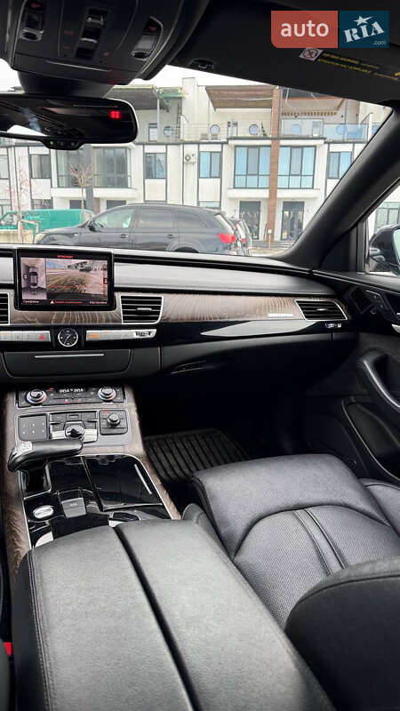 Седан Audi A8 2016 в Ровно
