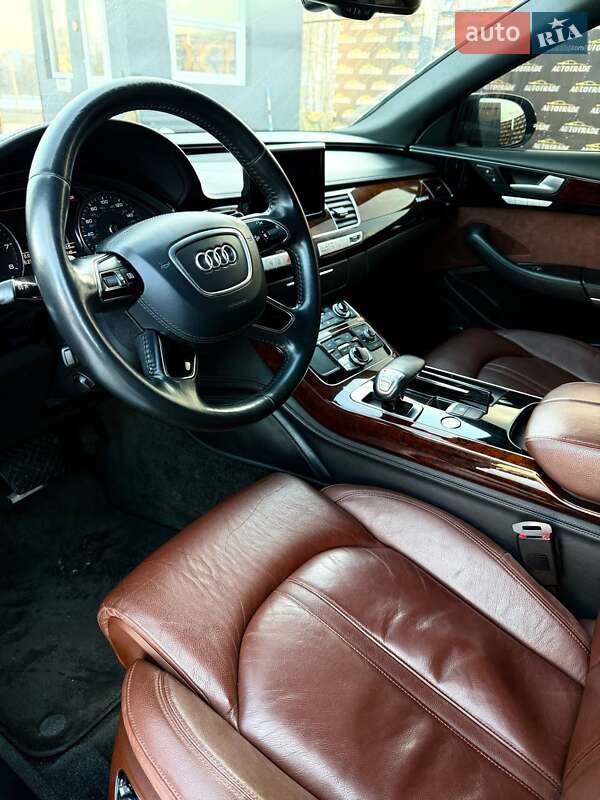 Седан Audi A8 2013 в Киеве