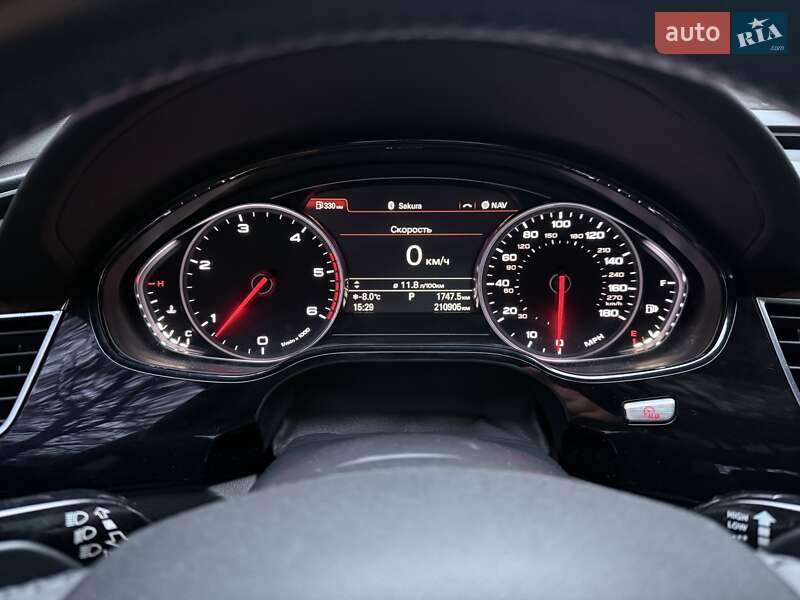 Седан Audi A8 2013 в Киеве
