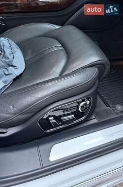 Седан Audi A8 2013 в Києві
