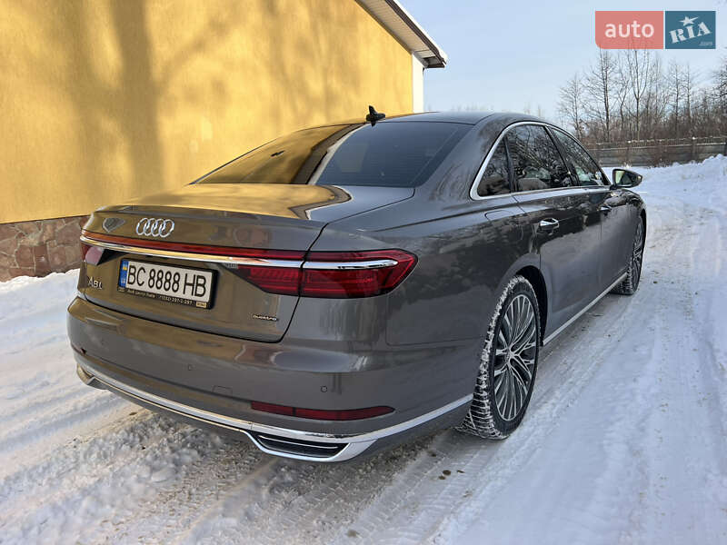Седан Audi A8 2019 в Львове