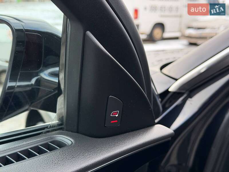 Седан Audi A8 2012 в Кривом Роге