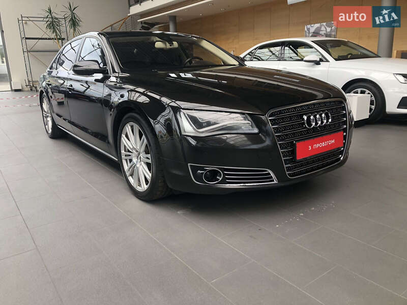Седан Audi A8 2012 в Днепре