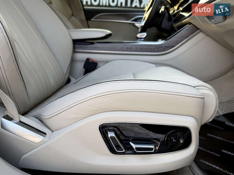 Седан Audi A8 2020 в Киеве