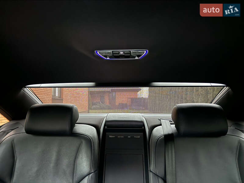 Седан Audi A8 2021 в Днепре