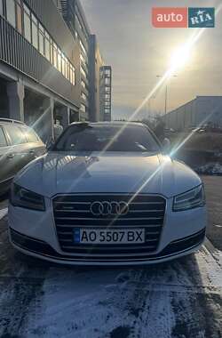 Седан Audi A8 2014 в Ужгороде