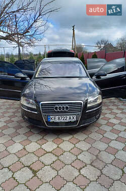 Седан Audi A8 2005 в Днепре