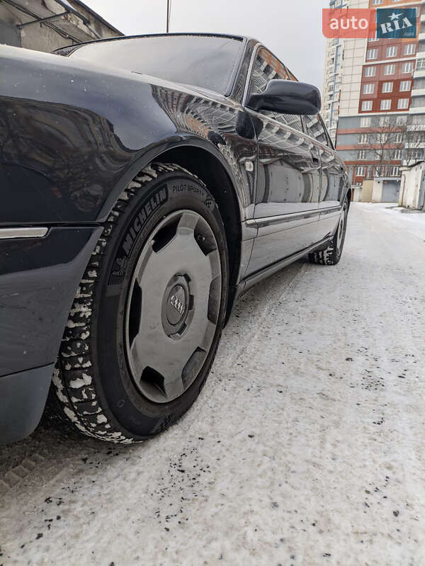 Седан Audi A8 2001 в Одесі