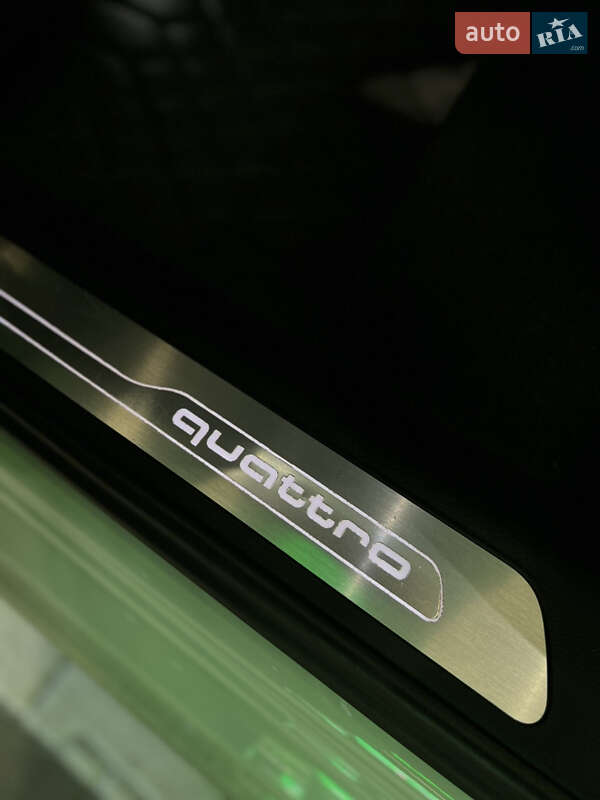 Седан Audi A8 2016 в Одессе