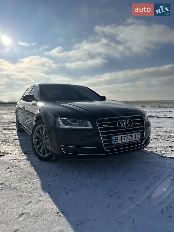 Седан Audi A8 2017 в Одесі